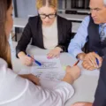 Elaboración y Revisión de Contratos: Servicios de Abogados Mercantil en Salamanca